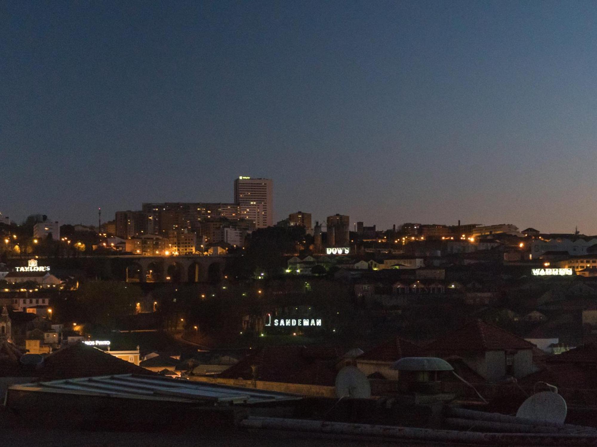 Ribeiredge Guest House Porto Bagian luar foto