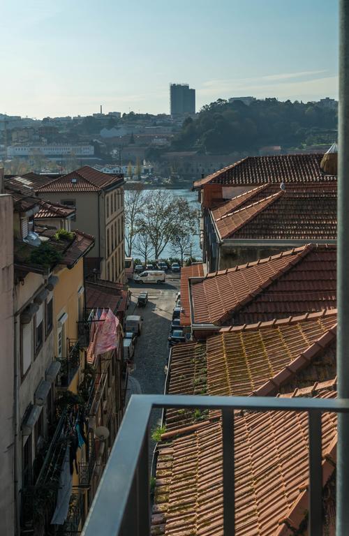 Ribeiredge Guest House Porto Bagian luar foto