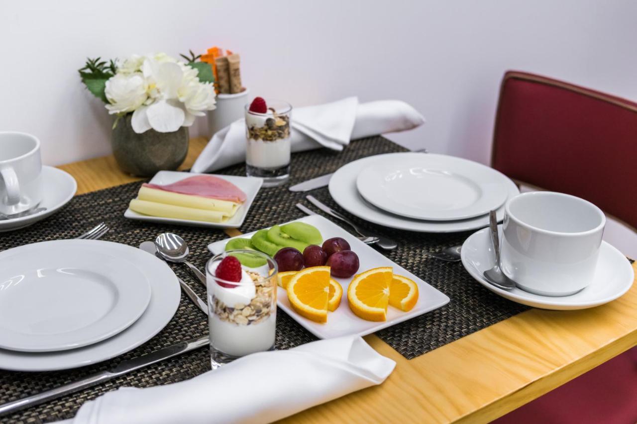 Ribeiredge Guest House Porto Bagian luar foto