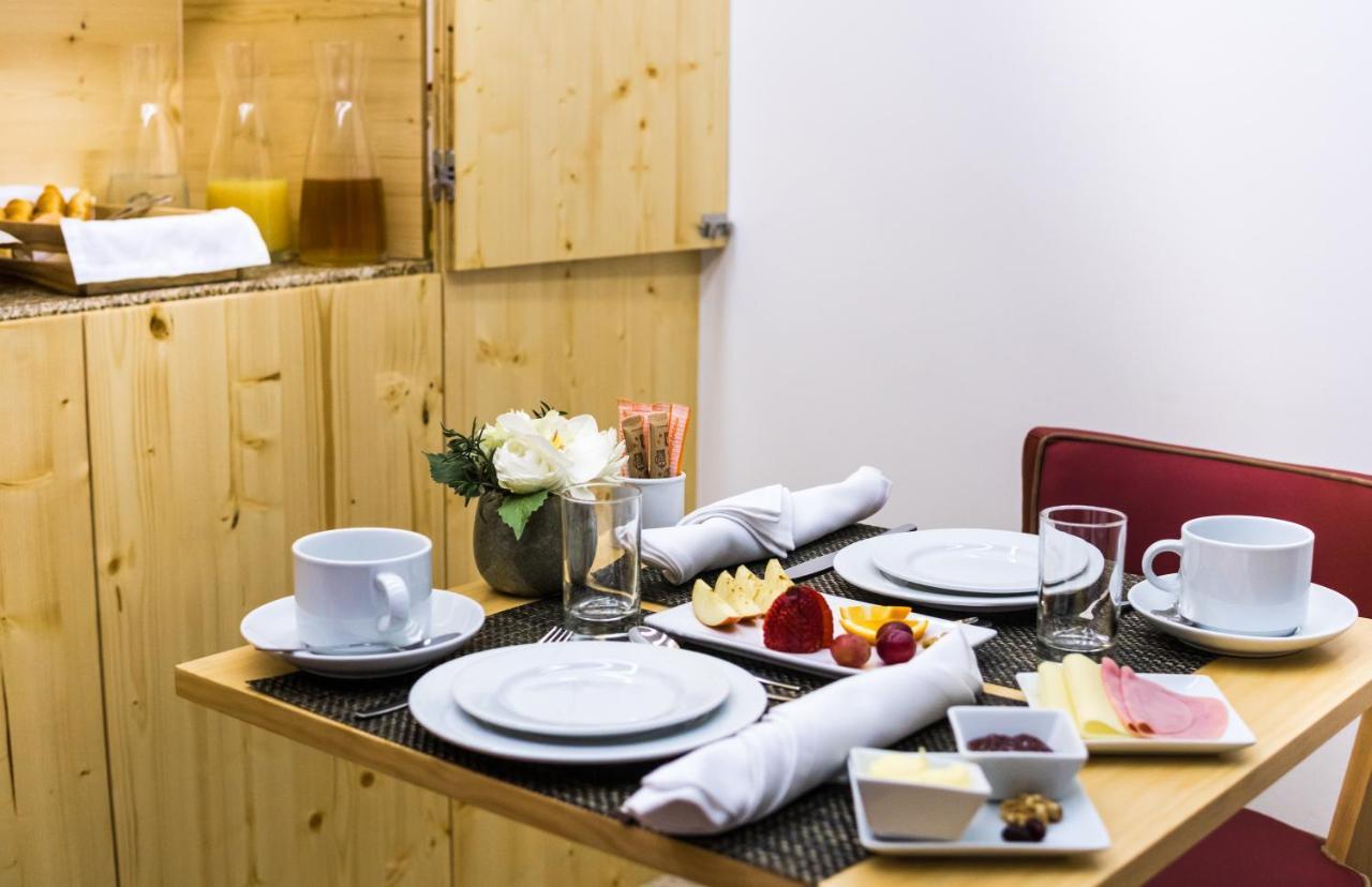 Ribeiredge Guest House Porto Bagian luar foto